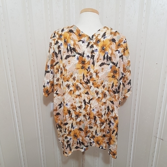 O'Neill Tessa Gold Multi Floral Print Oversized Swim Cover-Up - Picture 6 of 12